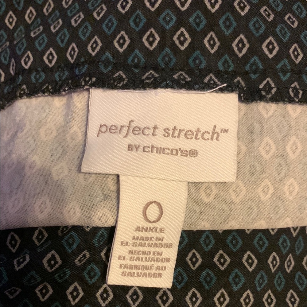 Chico's Perfect Stretch Skinny Pants in Dark Geometric Print